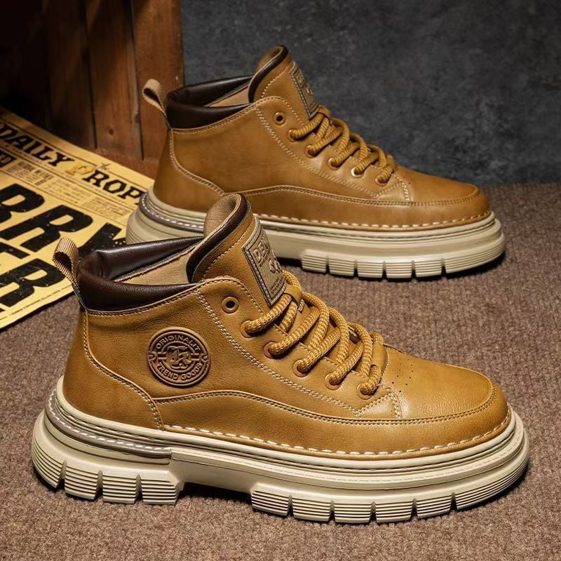 Férfi Chelsea bakancs, középmagas, mű PU felsőrész, PVC talp, 3-5 cm sarokmagasság, elöl kötődés