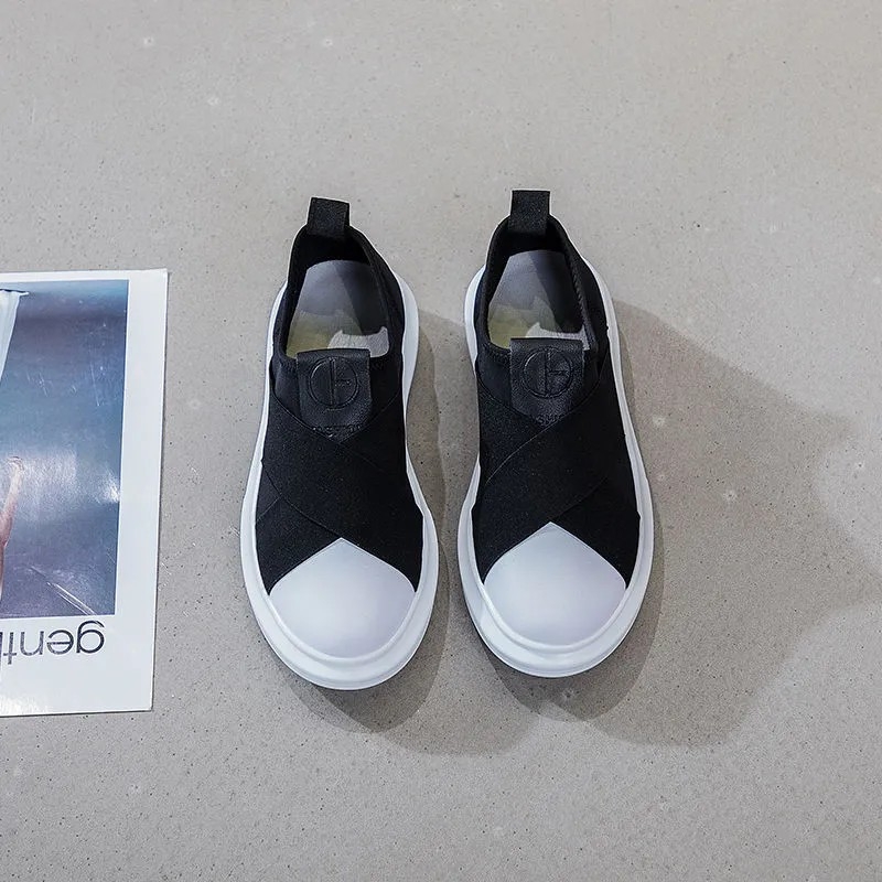 Ženske slip-on platform loafers, mrežasti gornji dio, PU đon, platforma 3–5 cm, ulošak od svinjske kože.