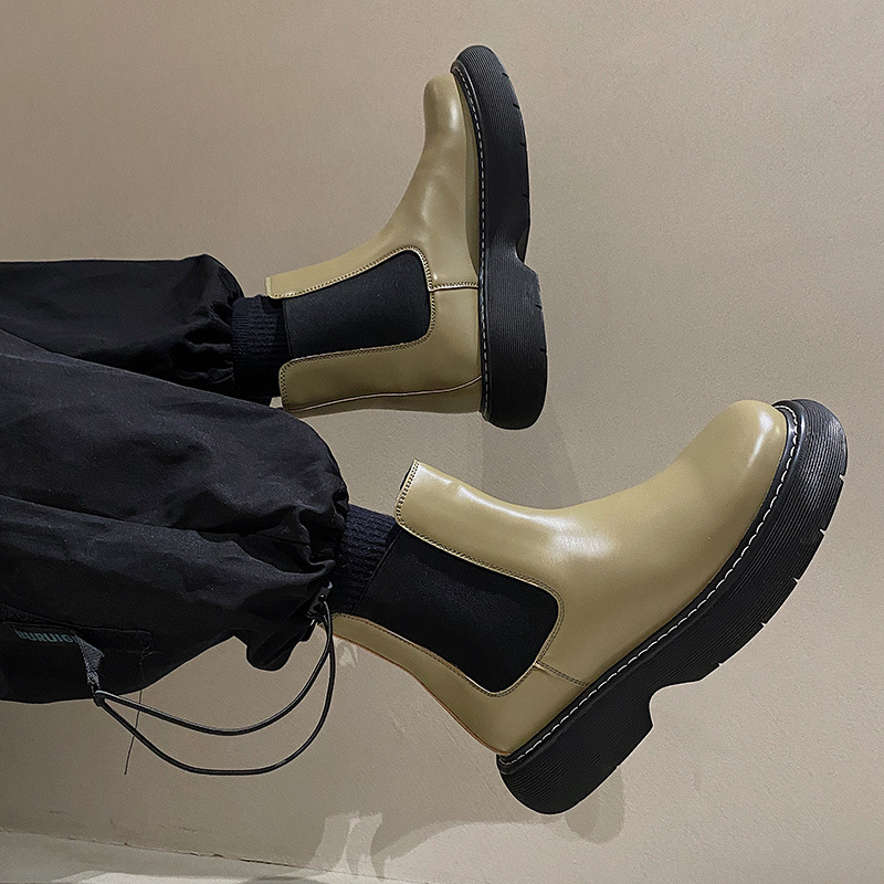 Férfi Martin Chelsea bakancs, krokodilbőr felső rész, boka magasságú szár, slip-on kivitel, gyapjú-shearling bélés, gumitalp