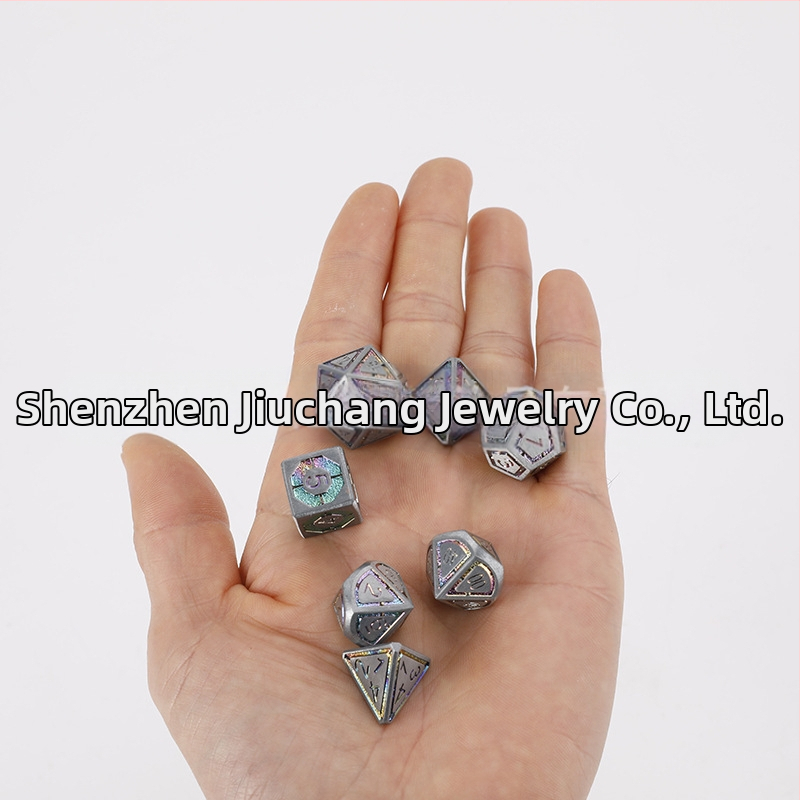 7 darabos fém dobókocka készlet, cink ötvözetből, több oldalú, derékszögű forma, testreszabás elérhető