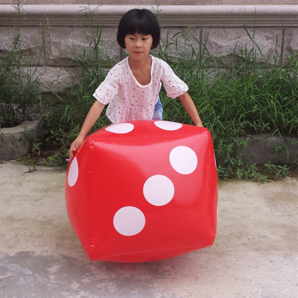 PVC kocka – jobb szögű, hatszögletű, alkalmas edzőberendezésekhez és sakk-kártyás játékokhoz.