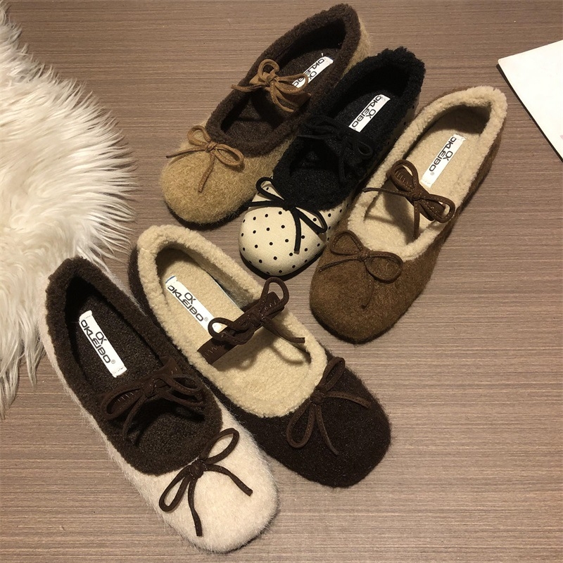 Ženski loafersi u korejskom stilu, gornji dio od suedea, unutarnja podstava od umjetnog kratkog pliša, kvadratni vrh, niski gumeni potplat 1–3 cm