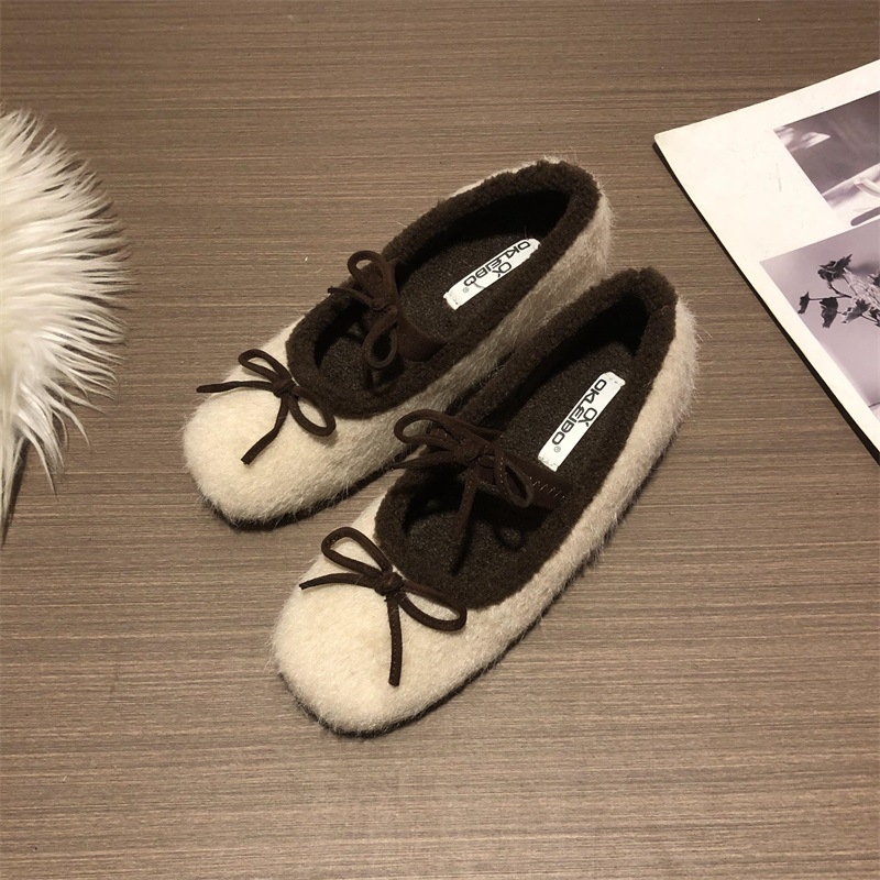 Ženski loafersi u korejskom stilu, gornji dio od suedea, unutarnja podstava od umjetnog kratkog pliša, kvadratni vrh, niski gumeni potplat 1–3 cm