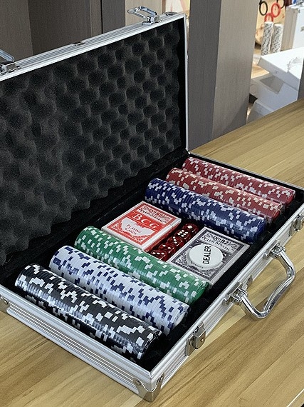 Set pokerskih čipova Ronda, model JEAO-HG-02, materijal: Drugo