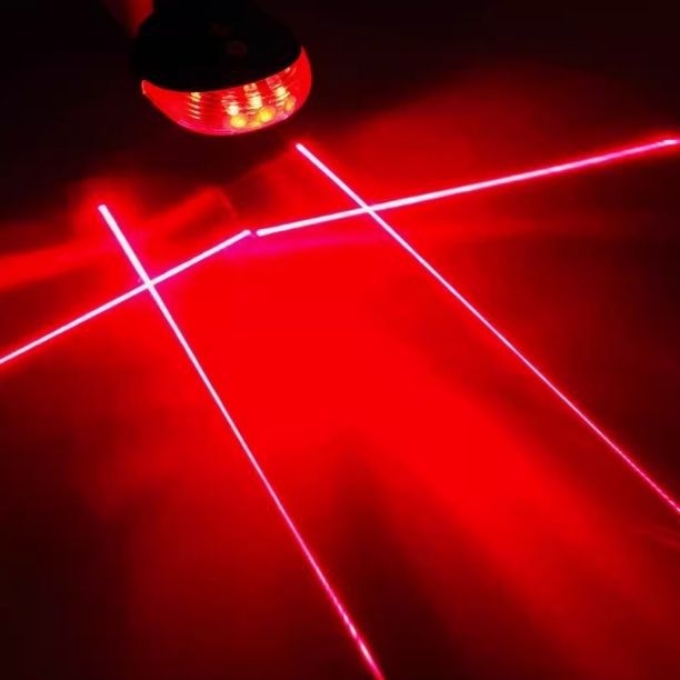 Svjetlo za planinski bicikl s laserskim stražnjim svjetlom, LED upozoravajućim svjetlom i svjetlom za sjedalo za noćnu vožnju