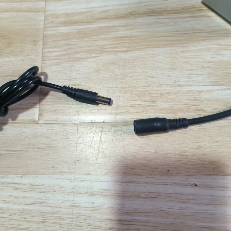 Napajanje s PWM upravljanjem 12V 1A za DC opremu (PWM, 12V, 1A, 12W, ulaz 100-240V)