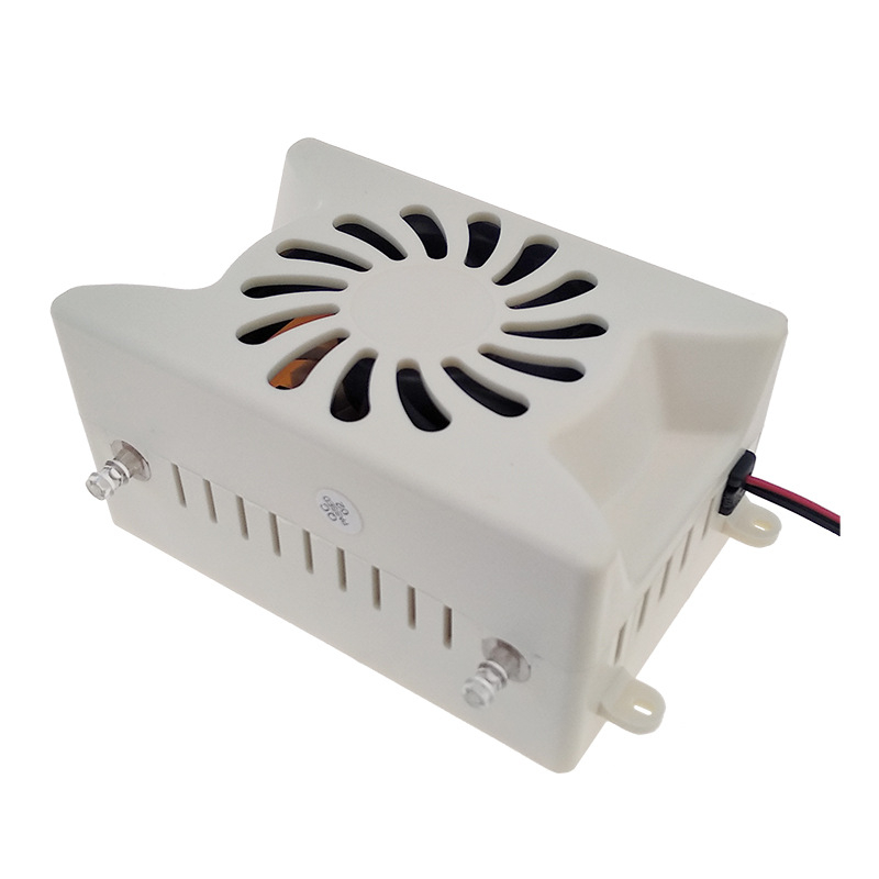 Ozon generator FQT-523 s izlazom ozona 300–800 mg/h, snaga 12 W, proizvodnja vode 0,2 m3/h, vanjski izvor zraka 2–5 L/min