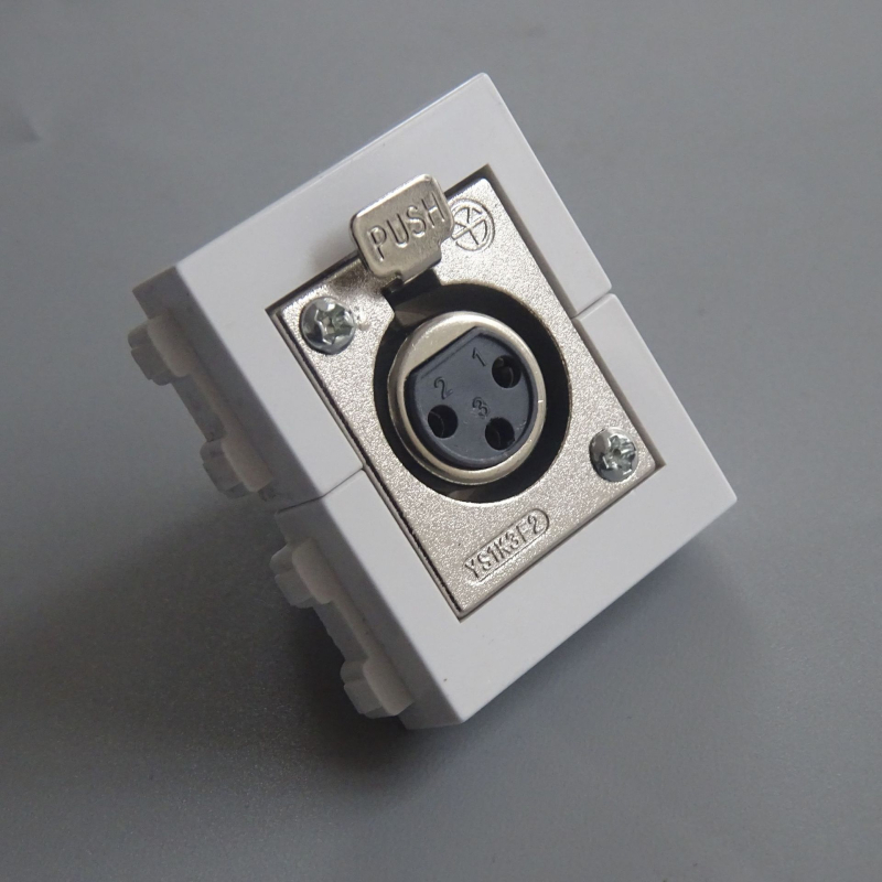 128-typ dvojpolový 3-core modul pre nástennú zásuvku