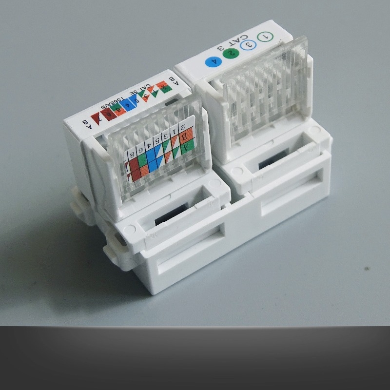 PZ 128-typ dvojportovej siete a telefónneho modulu — nástenný panel s spojovacou skrinkou a zásuvkou