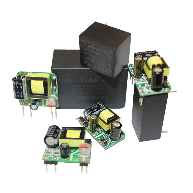 Modul izolator de alimentare cu regulare buck, intrare AC 110–220V, ieșiri DC 3.3/5/6/9/12/15/18/24V, până la 2W, curenți de ieșire 400mA@5V, 166mA@12V, 83mA@24V