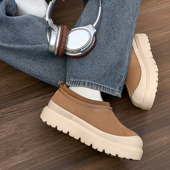 Botine de zăpadă cu blană integrată, unisex; partea superioară: blană integrată, căptușeală interioară de pluș scurt artificial, talpă din cauciuc, toc mediu 3–5 cm