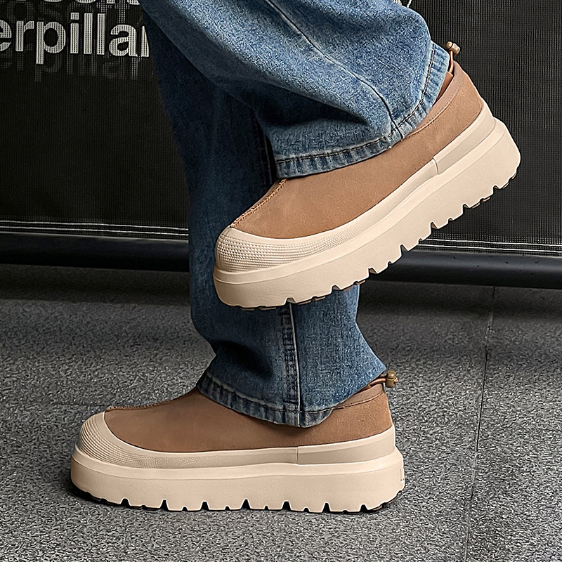 Botine de zăpadă cu blană integrată, unisex; partea superioară: blană integrată, căptușeală interioară de pluș scurt artificial, talpă din cauciuc, toc mediu 3–5 cm