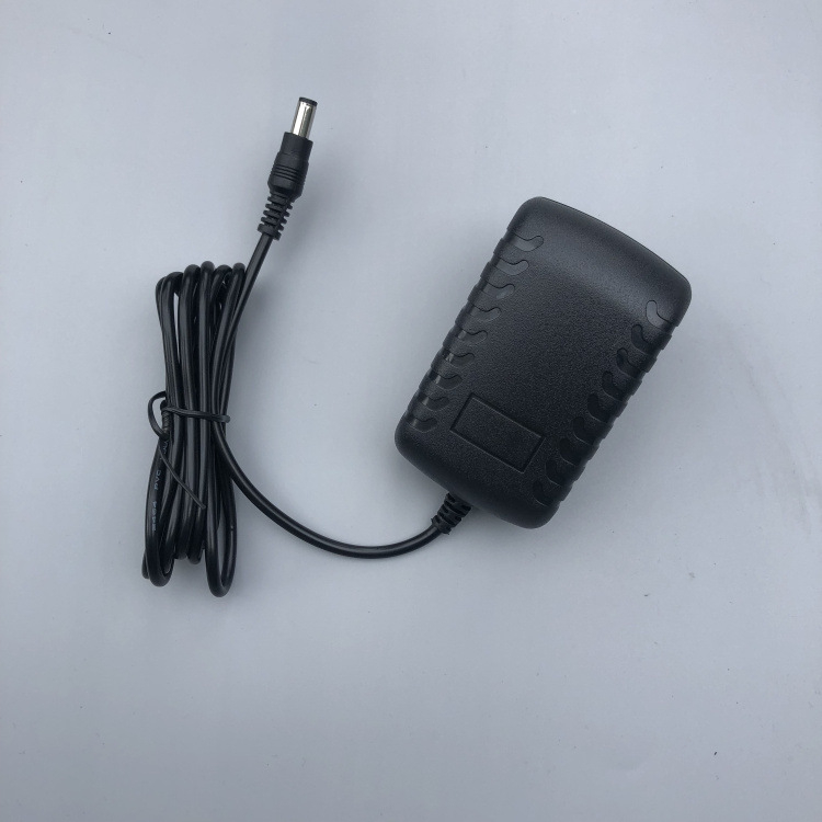 Univerzalno napajanje za Yamaha elektronički organ - izlaz 9V, 4A, ulaz 100-240V, PWM