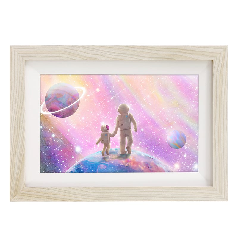 Intelligens digitális fotókeret felhőalbummal, 32GB tárhely, 1024×600 felbontás, USB-meghajtó támogatás, zene- és videólejátszás