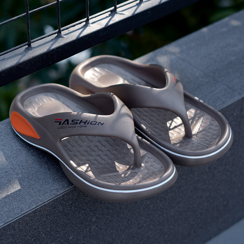 Flip-flopuri pentru bărbați, EVA pe partea superioară și talpa EVA; vârf deschis, stil tineresc; închidere clip-on; talpă turnată prin injecție
