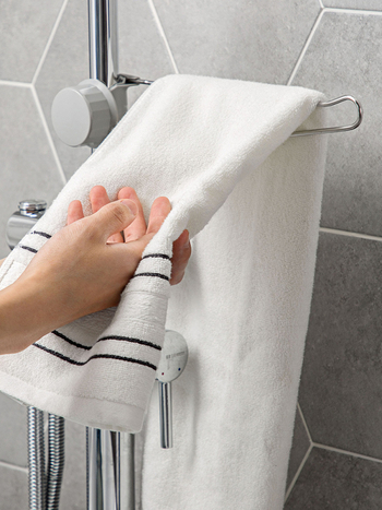 Raft de prosoape din oțel inoxidabil, două etaje, finisaj electrooxidativ, stil modern minimalist, încărcare 10 kg