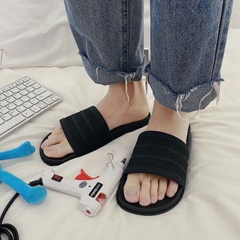 Muške ljetne japanke s korejskim stilom i tri crte, otvoren prst, casual sandale za plažu; gornji dio PVC, đon PVC, đon injekcijskom tehnologijom