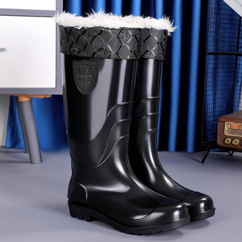 Magas szárú munkás esőcsizma, PVC felsőrész, műanyag talp, vízálló és meleg, hálós bélés