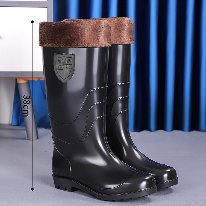 Magas szárú munkás esőcsizma, PVC felsőrész, műanyag talp, vízálló és meleg, hálós bélés