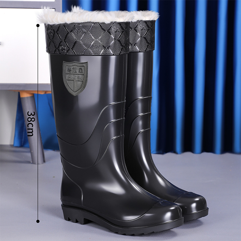 Magas szárú munkás esőcsizma, PVC felsőrész, műanyag talp, vízálló és meleg, hálós bélés