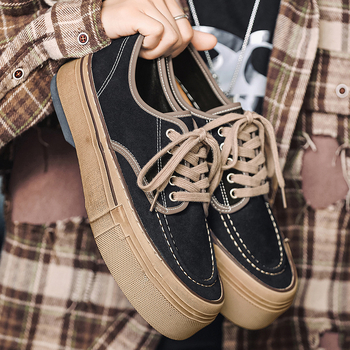 Muške tenisice s gornjim dijelom od nubuka teleće kože, vulkanizirani debeli potplat, vezanje, okrugli vrh, niski profil