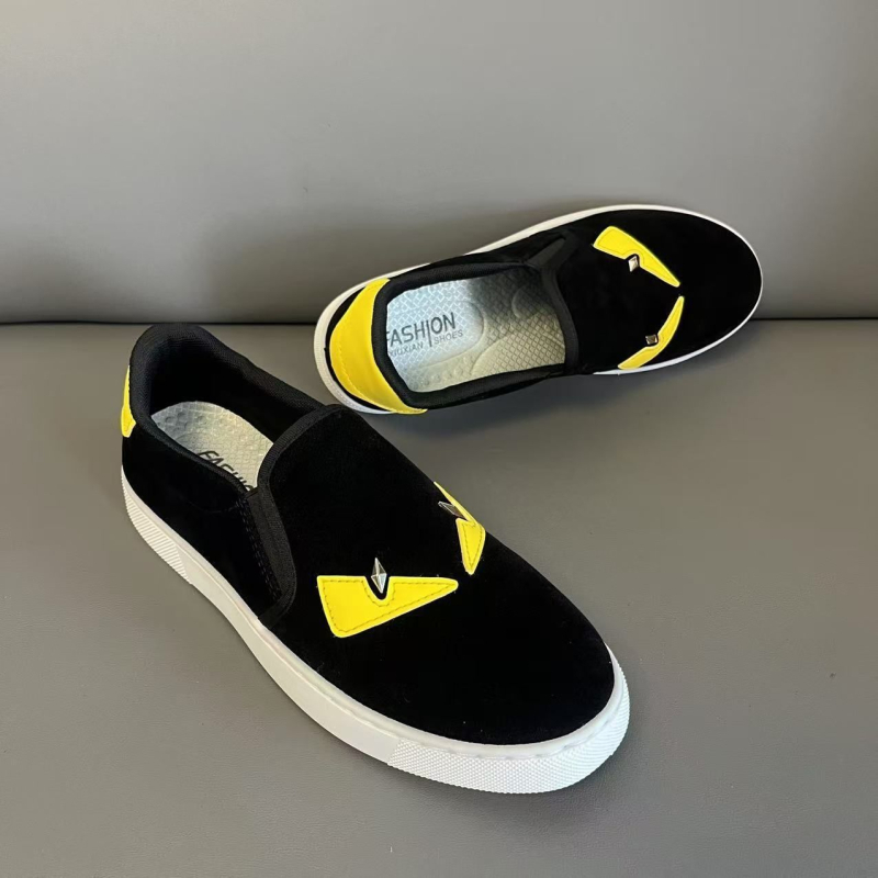 Casual tenisice Little Monster s motívom, slip-on sa elastikom; gornji dio od prvog sloja kože, EVA ulošak, mrežasti podstavak, gumeni đon, injekijski oblikovan đon; prozračan, lagan, protuklizan