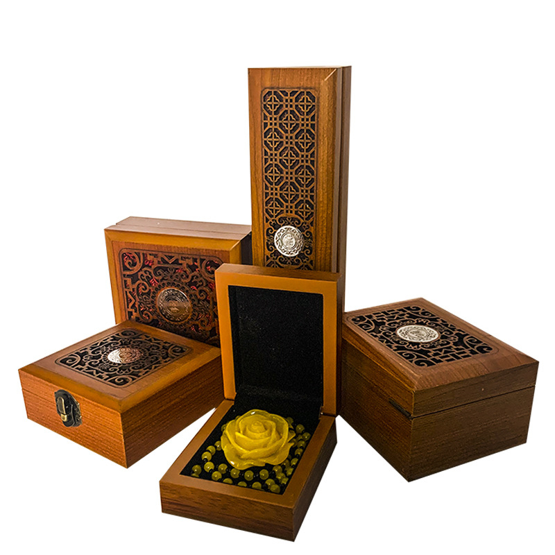 Drvena kutija za nakit s graviranjem i žutom svilenom unutrašnjošću, pogodna za narukvice, Buddhist perle i Bodhi dijelove te ogrlice; model 99, sveobuhvatno pakiranje, mogućnost tiska loga