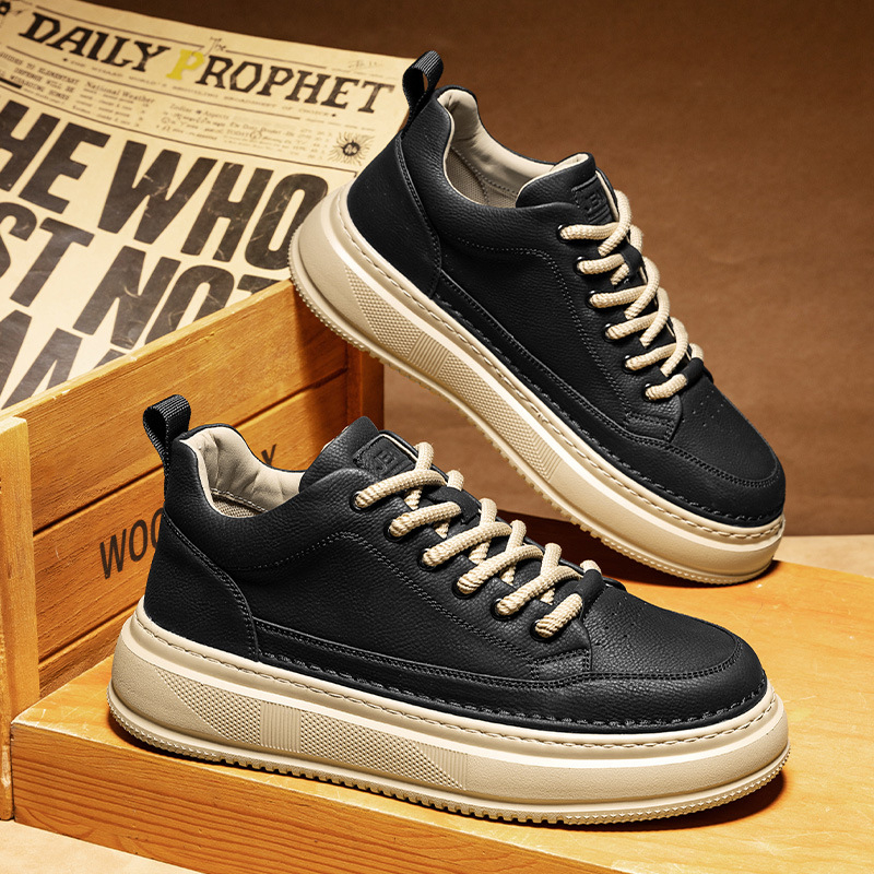 Muške tenisice s gornjim dijelom od super vlakna, unutrašnjost od umjetnog kratkog pliša, okrugli nos, vezanje, niski kroj