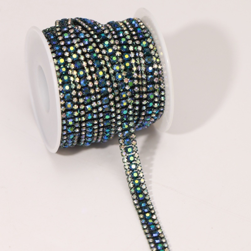 Troredna kandžasta lanac s rhinestones na elektroplatiranom metalu – dodatak za DIY nakit