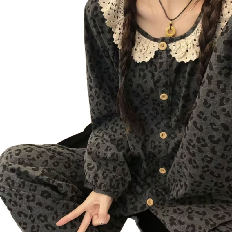 Pijamski set – Derong velvet kardigan s čipkom, dugi rukavi, okrugli izrez, 90-95% poliester, 201-250 g/m2