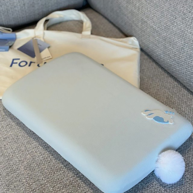 Dječji jastuk od memorijske pjene s odvojivim i perivim jezgrom, pravokutnog oblika, potpora za vrat, prilagodljiv