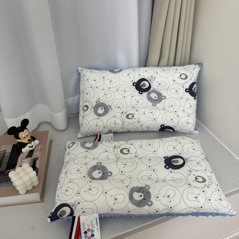 Παιδικό μαξιλάρι-φασόλι με ορθογώνιο σχήμα και σχέδιο καρτούν, γέμισμα από ίνες σόγιας, πολυεστερικό ύφασμα, βάρος έως 0,5 kg