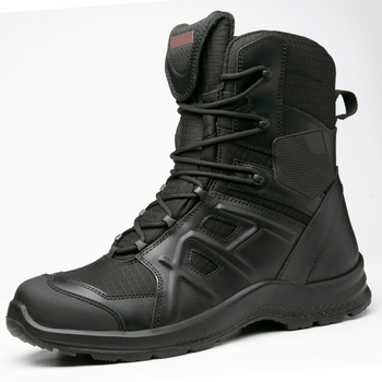 Ghete înalte de teren, talpă din cauciuc rezistentă la abraziune, respirante și amortizează șocuri; piele de vițel și țesătură impermeabilă