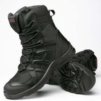 Ghete înalte de teren, talpă din cauciuc rezistentă la abraziune, respirante și amortizează șocuri; piele de vițel și țesătură impermeabilă