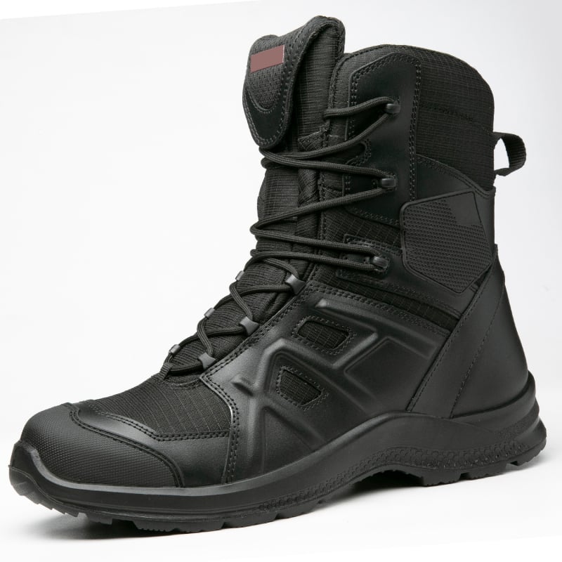 Ghete înalte de teren, talpă din cauciuc rezistentă la abraziune, respirante și amortizează șocuri; piele de vițel și țesătură impermeabilă