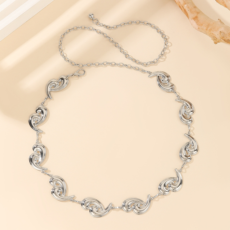 Lanac za pojas sa srcem – metal, unisex, svestran stil, izdanje jesen 2025