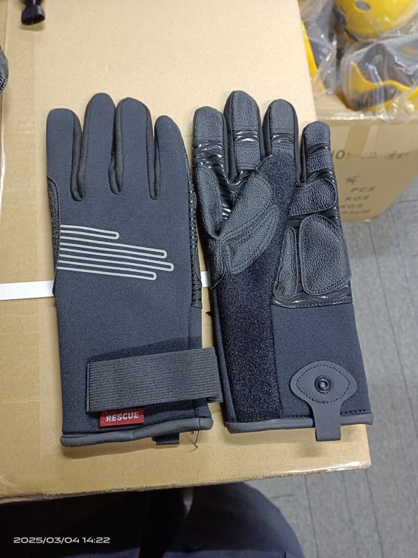 Prsluk za spašavanje pri raftingu — marka Hna, model Water rescue rafting life jacket, prilagođavanje dostupno