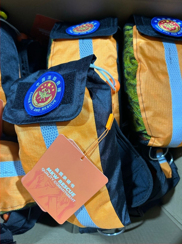 Prsluk za spašavanje pri raftingu — marka Hna, model Water rescue rafting life jacket, prilagođavanje dostupno