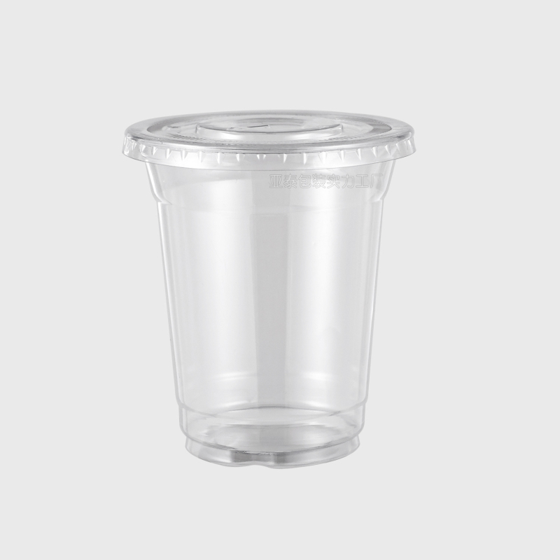 Jednokratna PET šalica za kavu s poklopcem, proziran plastični materijal, kapacitet 301–400 ml, okruglog oblika