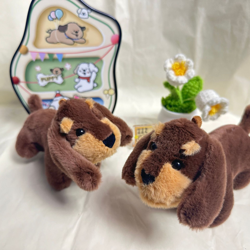 Dachshund pliš igračka – privjesak za ključeve i ruksak, (PP pamuk punjenje, ultra mekani kratki pliš, unisex)