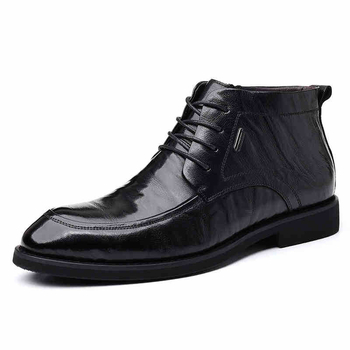 Muške visoke kožne cipele, gornji dio od dvostruke teleće kože, podstava od umjetnog krzna, potplat od ljepila gume, niski klin 1–3 cm, zima