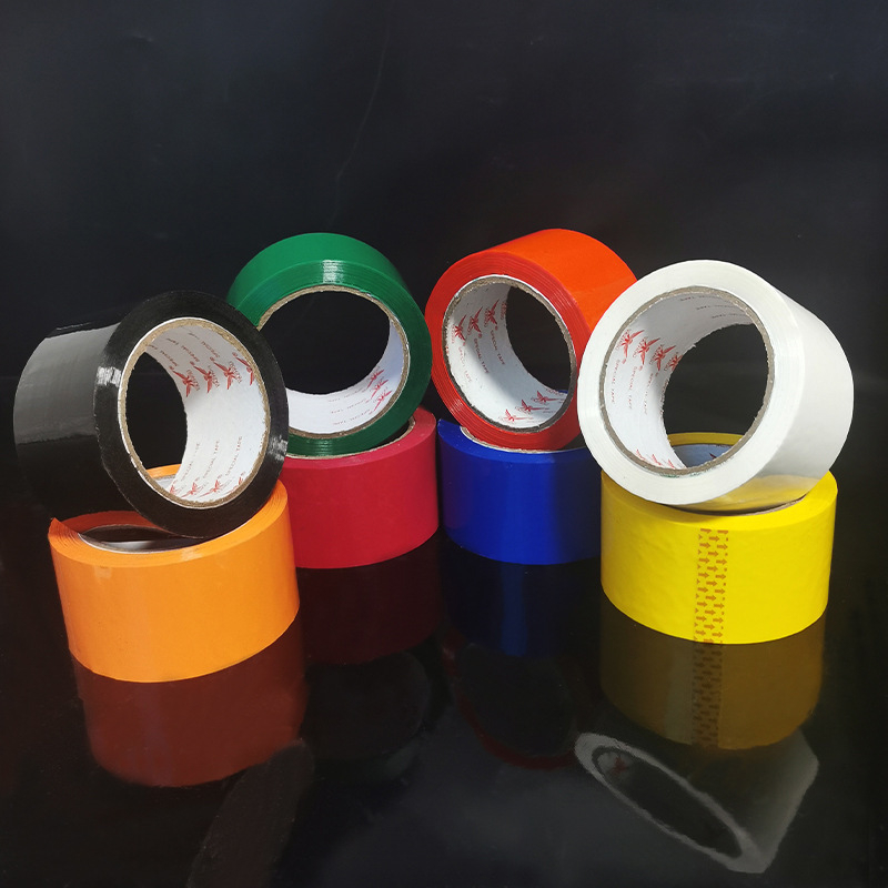 Paketna traka s BOPP filmom, 50 μm, ljepilo na bazi vode, otpornost na vlagu, otpornost na uobičajene temperature