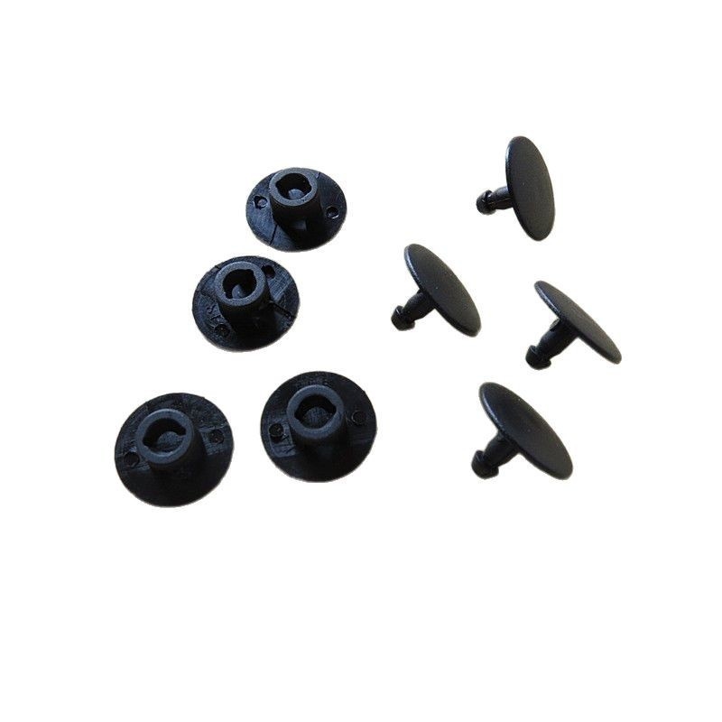 Perforirane papuče-klompe s trakom na petu i reflektirajućim vezicama, model 36–41, duljina vezica 20–21,5 cm, pogodne za jesen