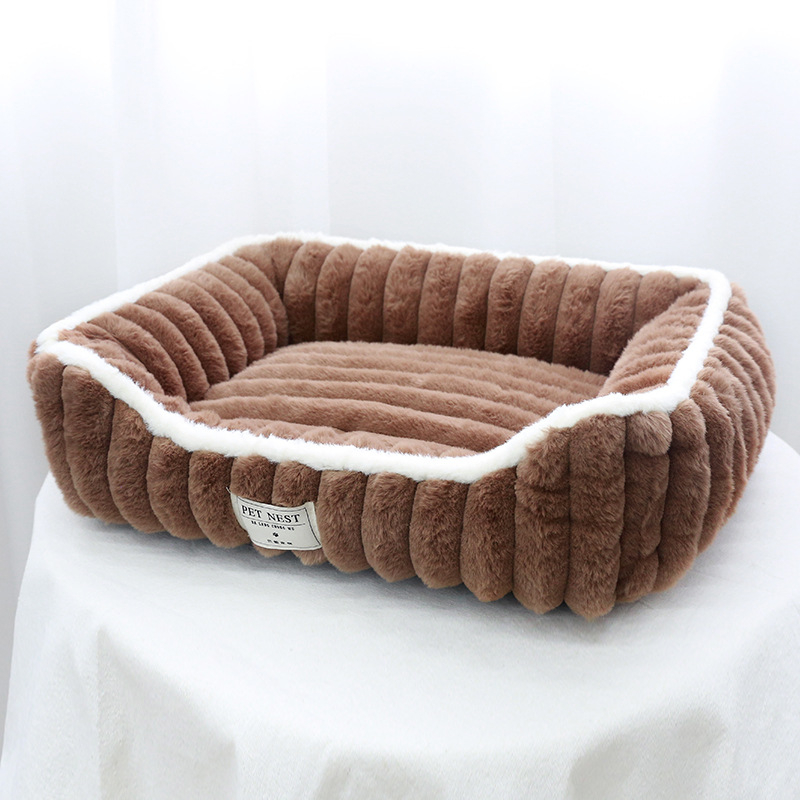 Štvorostruki gnezdo za kućne ljubimce od umjetne zečje dlake, za pse i mačke malih i srednjih veličina — duboki san, sve sezone. Marka Barang Pets. Kod proizvoda: Imitation rabbit down square nest