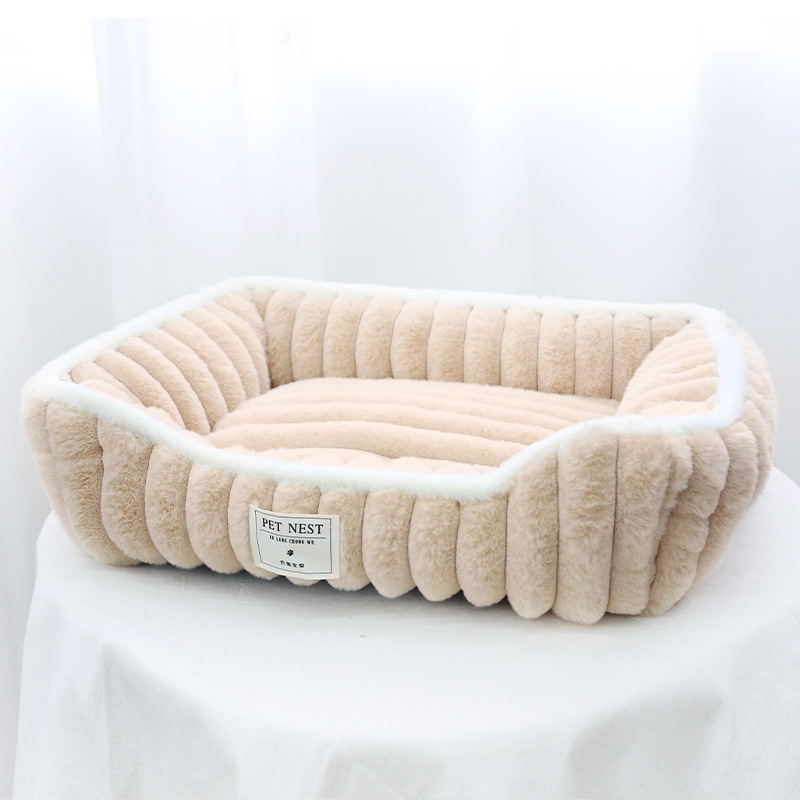 Štvorostruki gnezdo za kućne ljubimce od umjetne zečje dlake, za pse i mačke malih i srednjih veličina — duboki san, sve sezone. Marka Barang Pets. Kod proizvoda: Imitation rabbit down square nest