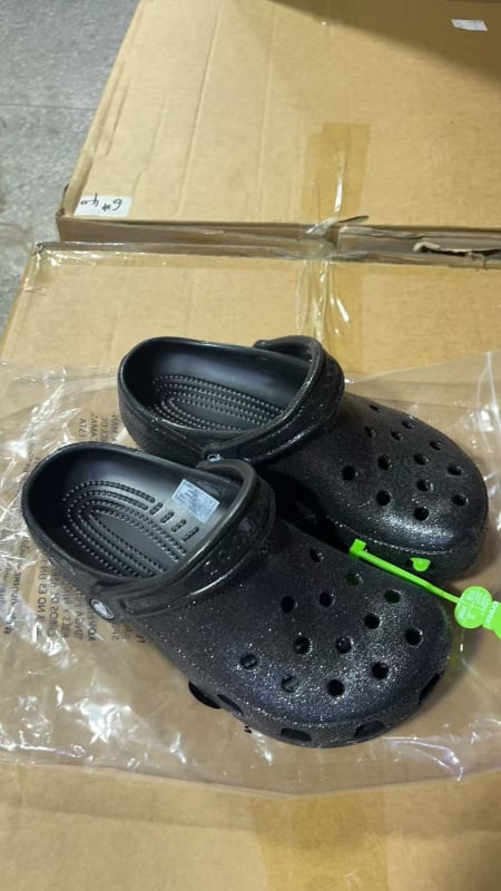 Saboti EVA pentru femei, respiranti și ușori; partea superioară și talpa EVA; vârf rotund; talpă monobloc; grosime talpă 1–2 cm