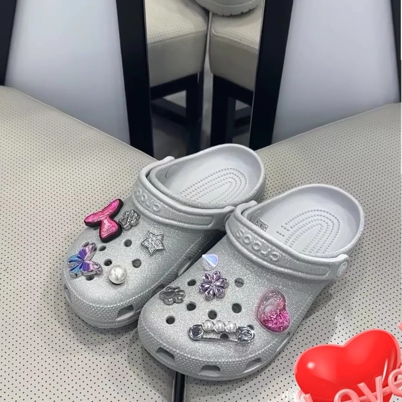 Saboti EVA pentru femei, respiranti și ușori; partea superioară și talpa EVA; vârf rotund; talpă monobloc; grosime talpă 1–2 cm