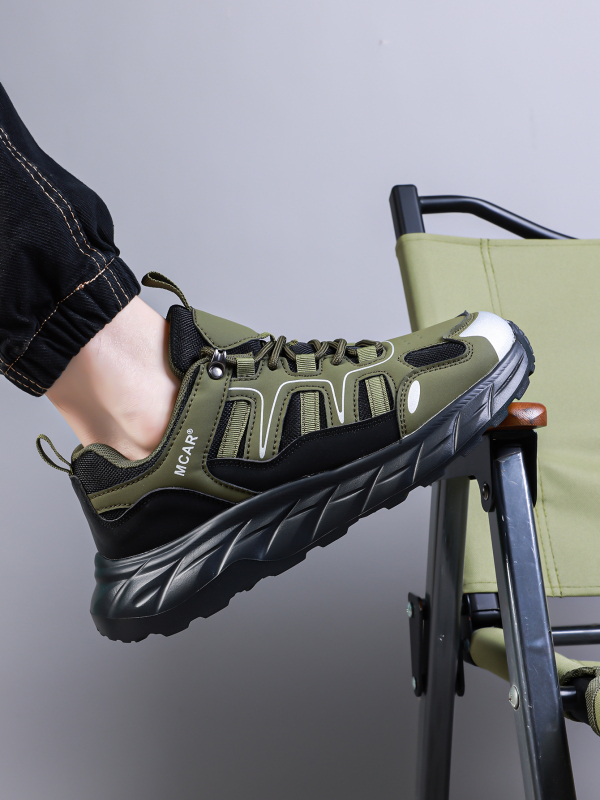 Pantofi de drumeție - șiret frontal, căptușeală din plasă, partea superioară din piele sintetică, talpă intermediară PU, talpă MD