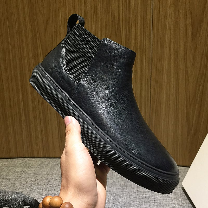Muške Chelsea čizme od prave kože, bez vezivanja, okrugli vrh, gumena potplata, srednja visina pete 3–5 cm