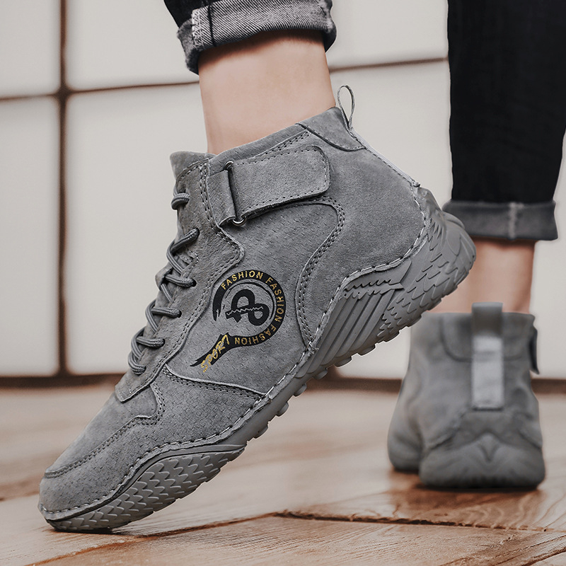 Férfi bőrből készült Martin csizma, velúr bőr felsőrész, vamp pigskin, gumitalp, meleg bélés